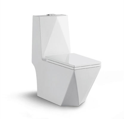 Kamar Mandi Persegi Berlian Desain Toilet Satu Potongan