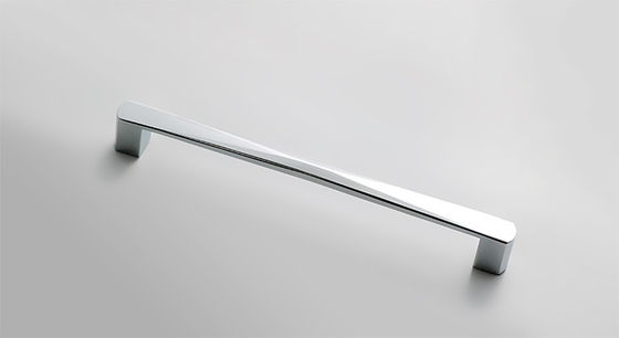 Dekorasi furnitur Tarik Pintu Lemari Genggam Tarik Chrome Finishing