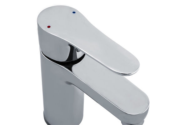 Air dingin tahan lama satu lubang kamar mandi keran wastafel untuk barang sanitasi