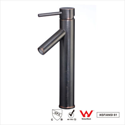 Keramik Cartridge Single Handle Sink Faucets / Polished Brass Bathroom Faucet