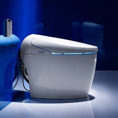Satu Bagian Kamar Mandi Sanitasi Cerdas Dengan Sensor Sentuh Kaki Flushing